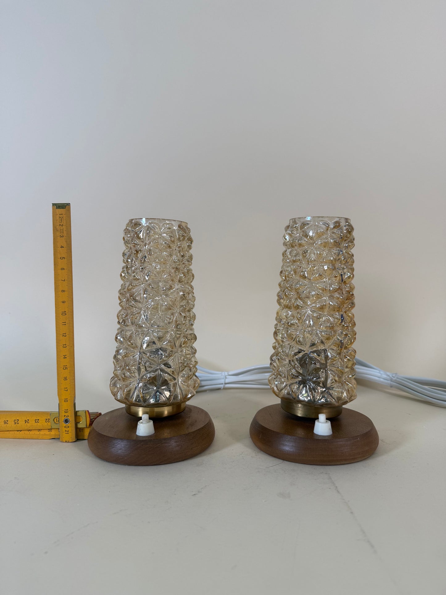 906 - Pari