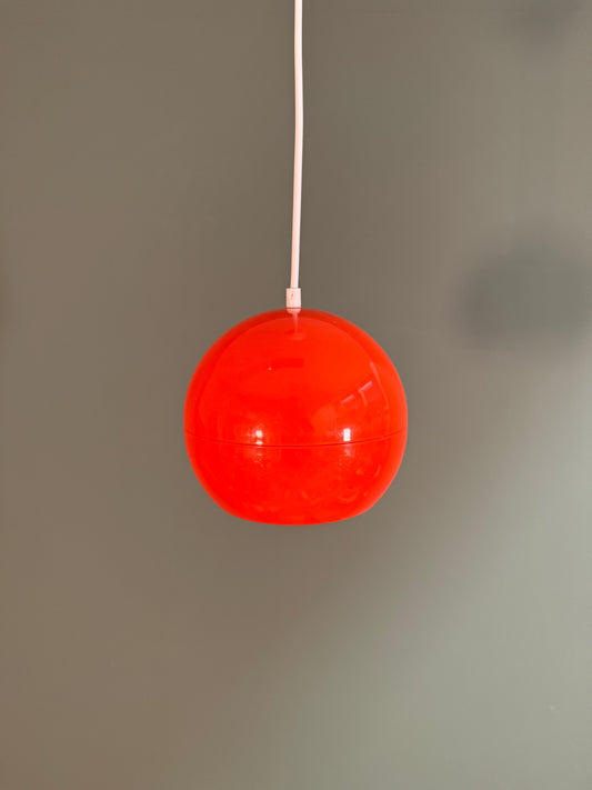 476