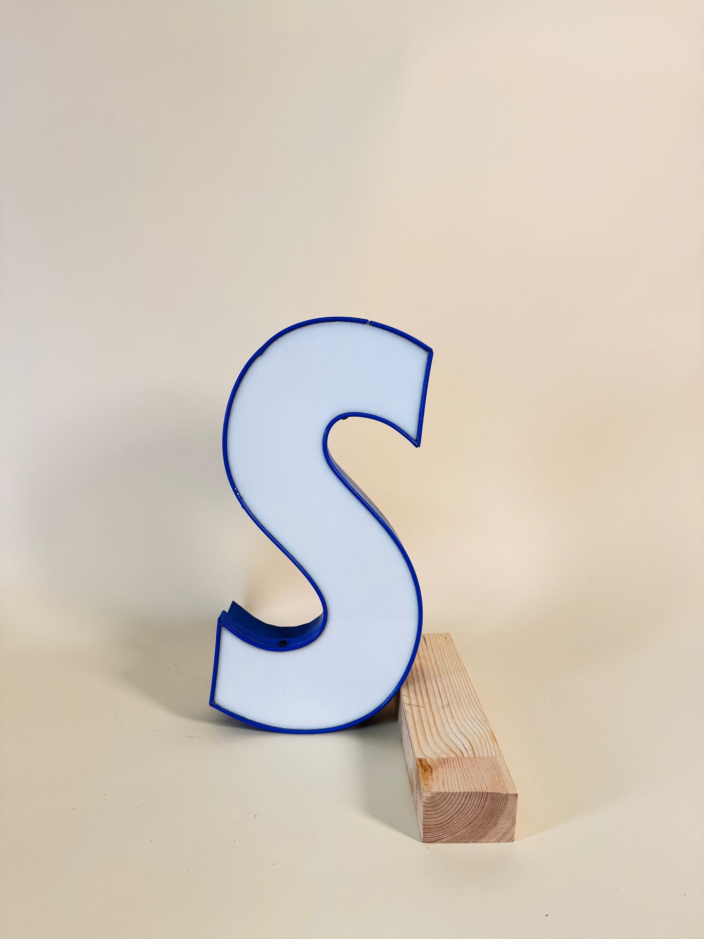 867